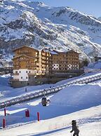 Charming Apartment With Pool in Tignes