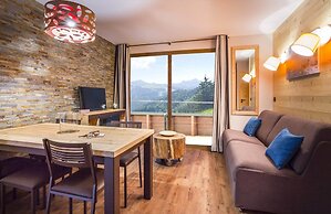 Charming Apartment With Pool in Tignes