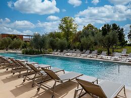Apartment in Baillargues With Heated Pool