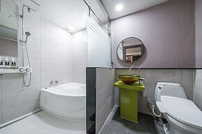 SKYHOTEL