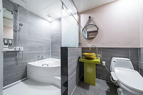 SKYHOTEL