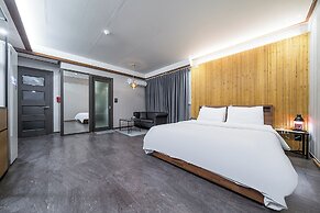 SKYHOTEL