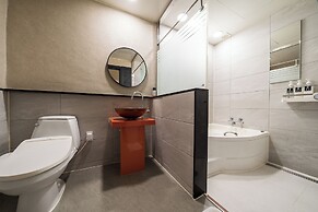 SKYHOTEL
