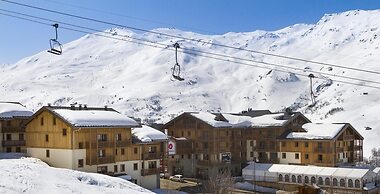 Apartment in Les Menuires With Spa & Pool