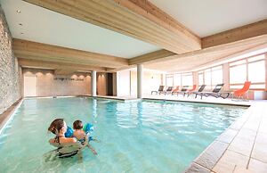 Apartment in Les Menuires With Spa & Pool