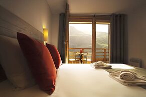 Apartment in Les Menuires With Spa & Pool