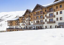 Apartment in Les Menuires With Spa Access