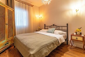 Mediha Hanım Konağı Alaçatı