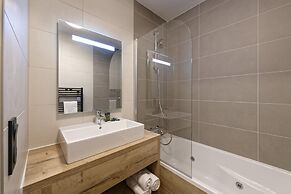Apartment in Samoens With Spa and Pool