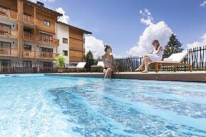 Apartment in Samoens With Spa and Pool