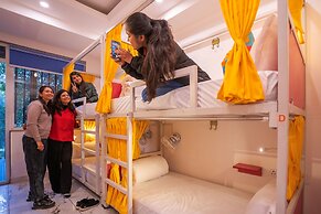 goSTOPS PLUS Gurugram, Baani Square