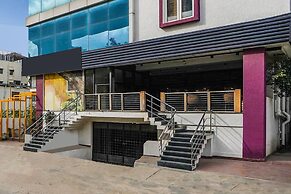 Cosy Stays at HBR Layout
