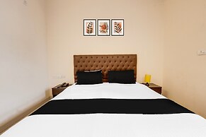 Cosy Stays at HBR Layout