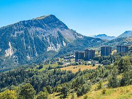Apartment in Le Corbier With Spa & Pool