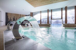Apartment in Le Corbier With Spa & Pool