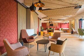 Apartment in Le Corbier With Spa & Pool