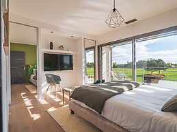 Villa 4 Bedrooms 8 PAX