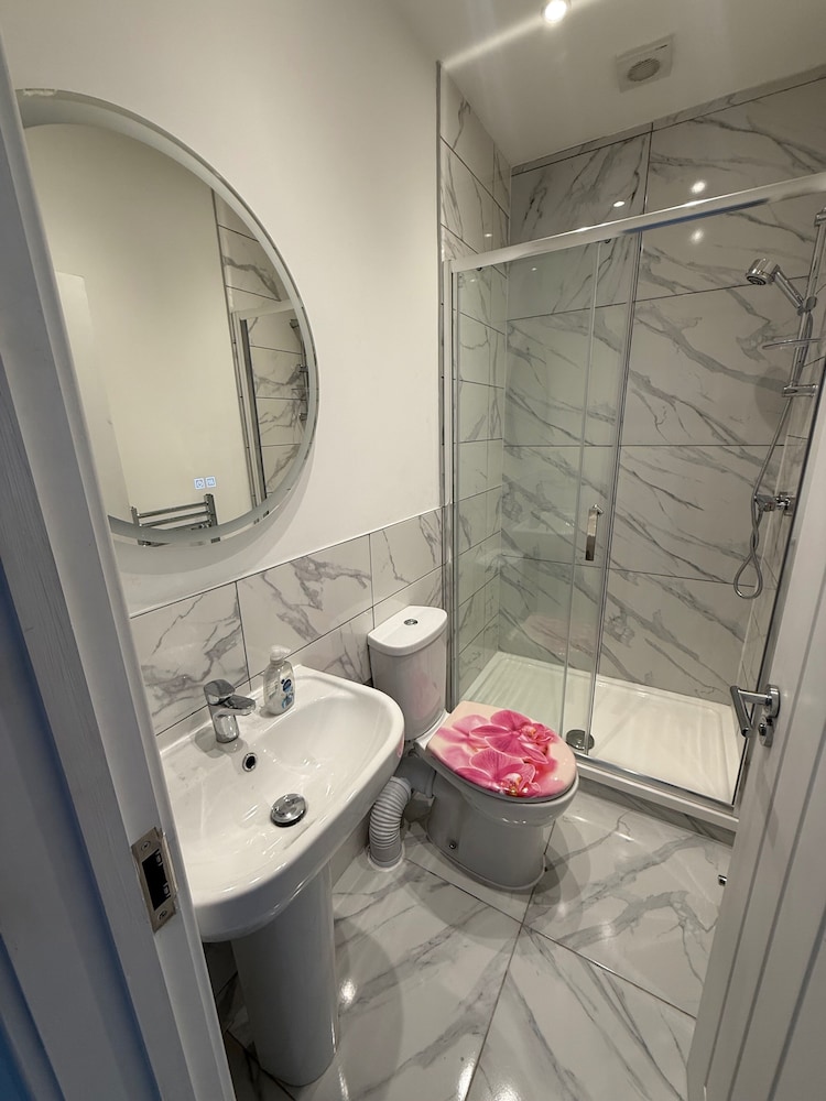 Two Top Floor Double Rooms