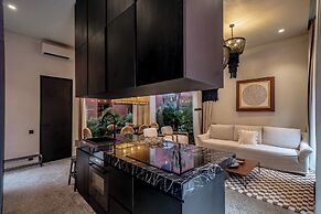 Five Stories - Luxury Villa Retreat
