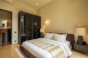 Five Stories - Luxury Villa Retreat