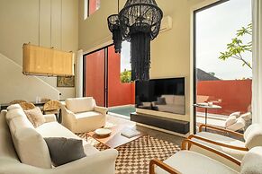 Five Stories - Luxury Villa Retreat