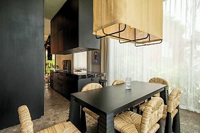 Five Stories - Luxury Villa Retreat