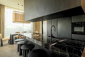 Five Stories - Luxury Villa Retreat