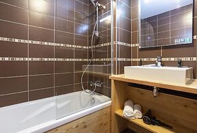 Apartment in Tignes With Spa & Pool