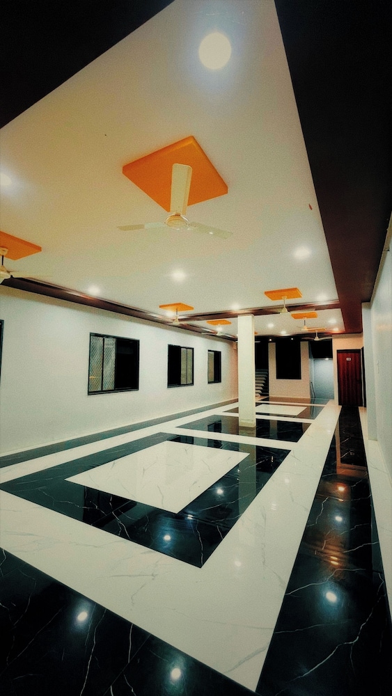 Hotel Pratham