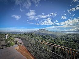 Caldera Hotel & Restaurant