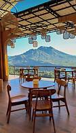 Caldera Hotel & Restaurant