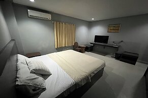 Garden Suite Hotel