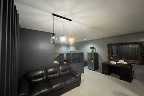 Garden Suite Hotel