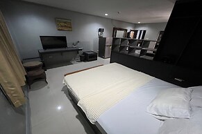 Garden Suite Hotel
