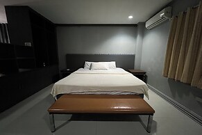 Garden Suite Hotel