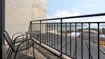 Yeosu Wellstay Pool Villa