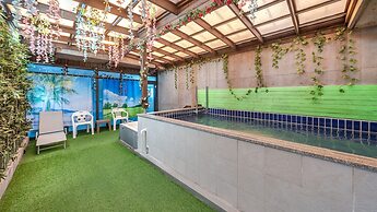 Yeosu Wellstay Pool Villa
