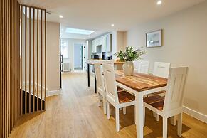Host Stay Ginger Bread Cottage