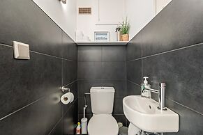 Flat by the Seaside With Stunning Ocean Views