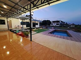 Lsarl Pool Villa