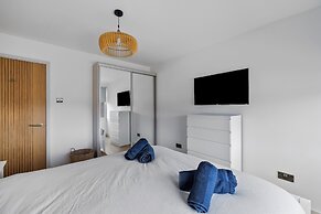 5 Mermaid Court