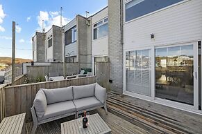 5 Mermaid Court