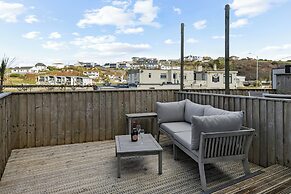5 Mermaid Court