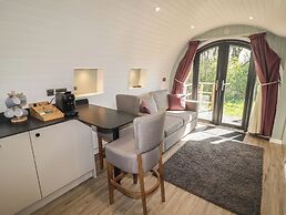 The Hazel Hobbit Pod
