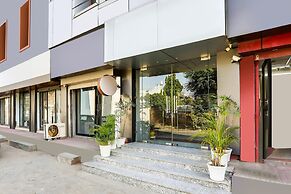 Stylish Stays Near Isbt Dehradun