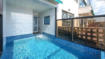 Yeosu Jangsuri Poolvilla&spa Pension