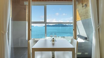Yeosu Jangsuri Poolvilla&spa Pension