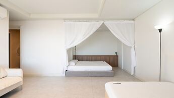 Yeosu Jangsuri Poolvilla&spa Pension