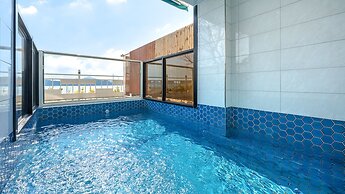 Yeosu Jangsuri Poolvilla&spa Pension