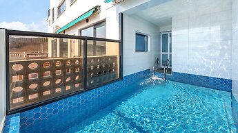 Yeosu Jangsuri Poolvilla&spa Pension